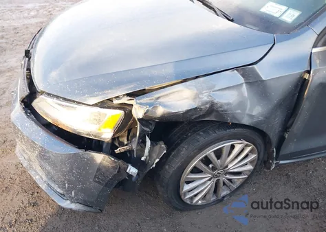 2015 Volkswagen Jetta 1.8T Se from USA, damaged, VIN 3VWD17AJ1FM250090